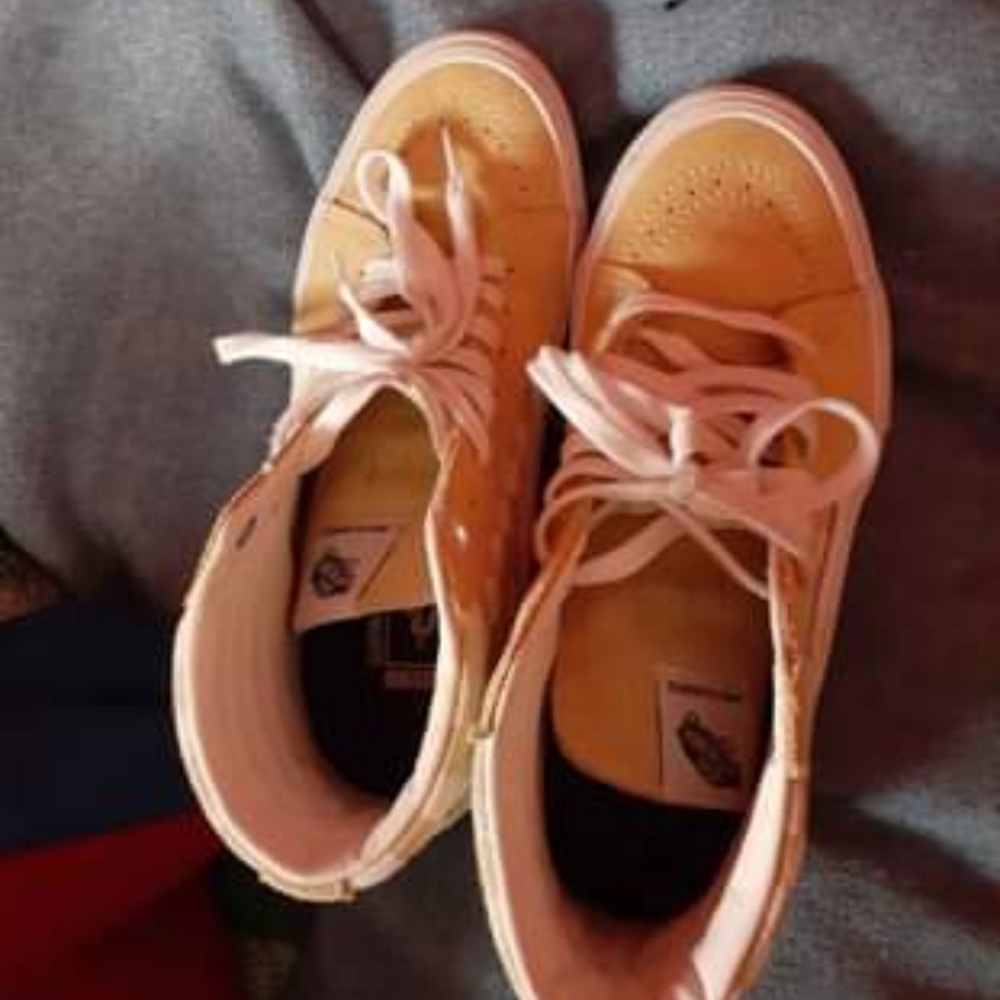 Vans - Picture 2 of 3